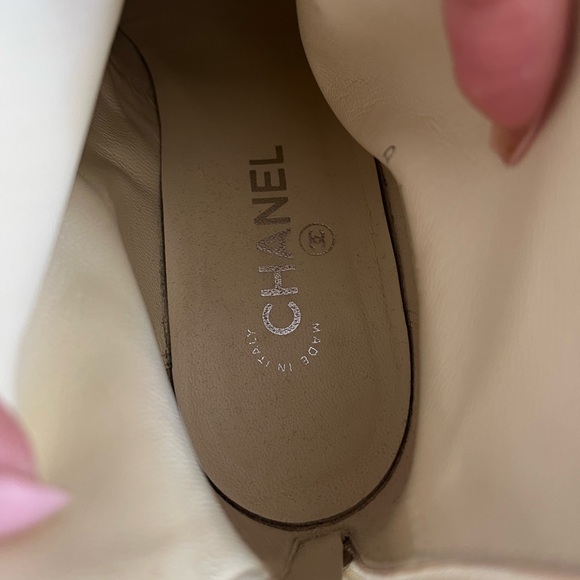 Auth 2012 CHANEL Leather Boots - Picture 8 of 9